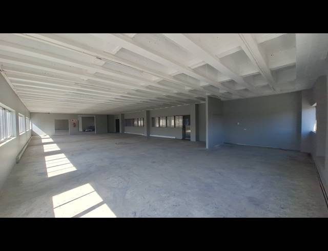 490M² SHOWROOM TO LET IN WYNBERG